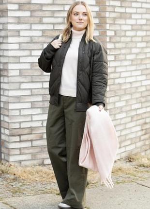 Новий ультратонкий бомбер uniqlo