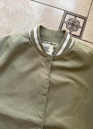 Куртка,бомбер,с 3