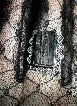 Каблучка перстень чорний турмалін, шерл, натуральний камінь, сріблення, індія