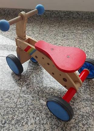 Дитячий деревʼяний беговіл