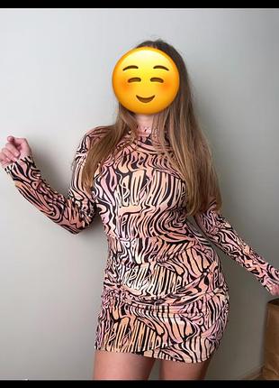 Платье bershka