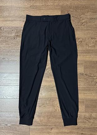 Спортивні штани lyle&scott.