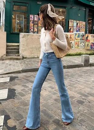 Невероятно крутые джинсы клеш zara