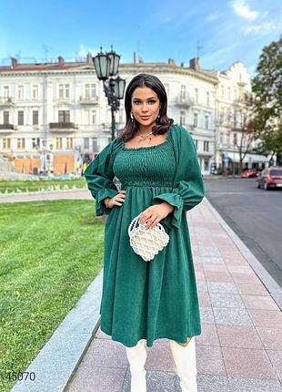 Вельветовое платье миди