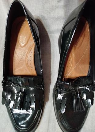 Лофери, туфлі