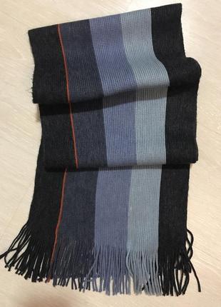 Дуже красивий і стильний брендовий в'язаний шарф в смужку.3 фото