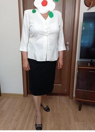 Жіночий піджак.
