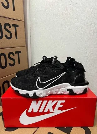 Чоловічі кросівки nike react vision