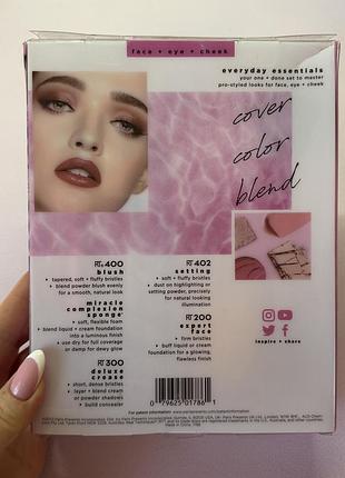 Набір пензликів real techniques (rt) та спонж. набір пензликів