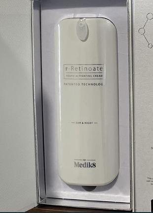 Medik 8 r-retinoate day&amp;night
