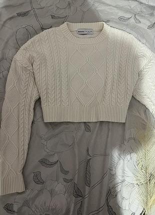 Вʼязана вкорочена кофта