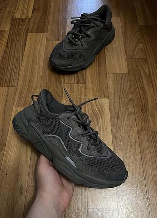 Женские кроссовки adidas ozweego