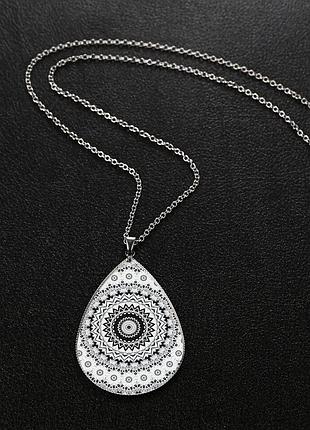 Кулон с цепочкой абстрактные узоры