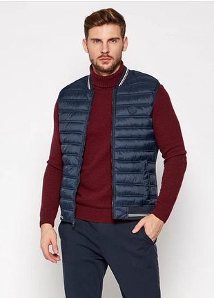 Теплый, стеганый жилет безрукавка sergio. германия. м