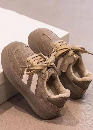 Бомбезные кроссовки на плюше😎