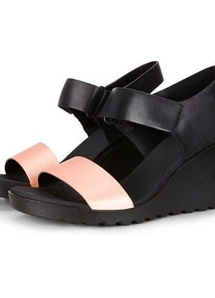Босоножки ecco Kids ,раз 41 (10-10.5), индонезия,натуральная мягенькая кожа стелька 27.5см вся длина от к7 фото