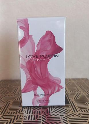 Парфумований спрей для тіла love potion blossom kiss [лав поушен блосом кіс]