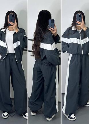 Женский трендовый спортивный костюм