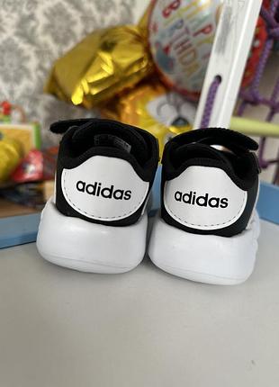 Детские фирменные кеды