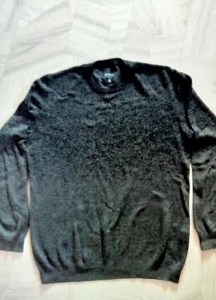 Чоловічий светр.