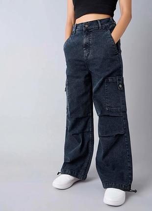 Сірі джинси карго з карманами