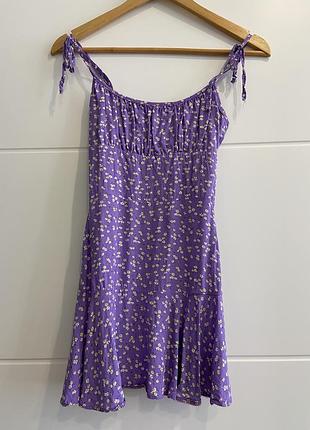 Трендова сукня