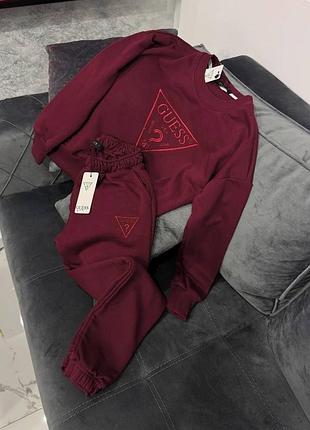 Спортивный костюм