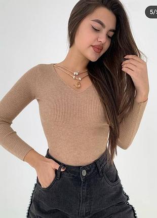 Кофта в рубчик, кофта з кулоном, кофта з вирізом, облягаюча кофта