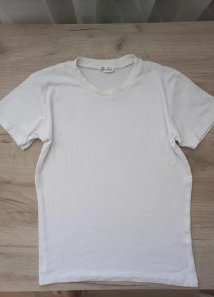 Базова футболка