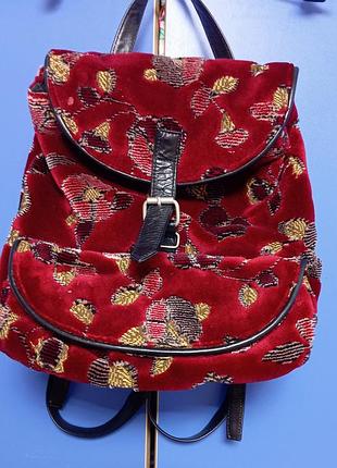 Милый гобеленовый рюкзачок