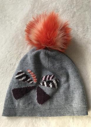 Italy  fendi оригінальна стильна шапочка з помпоном