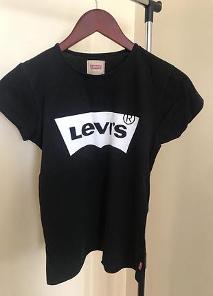 Брендова бавовняна футболка