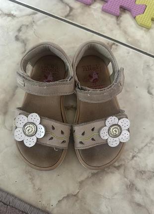 Босоніжки дитячі шкіряні