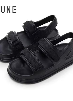 Сандалии босоножки на липучках черные