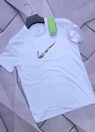 Белая базовая футболка с коротким рукавом мужская nike pro