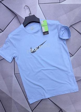 Чоловіча блакитна футболка з коротким рукавом nike pro