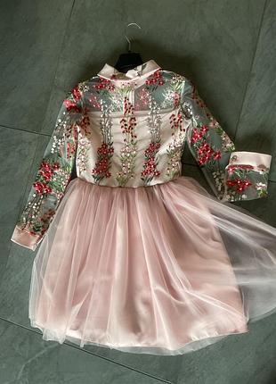 Нарядное платье для девочки
