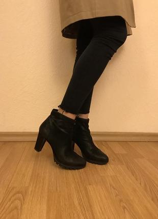 Ботинки женские