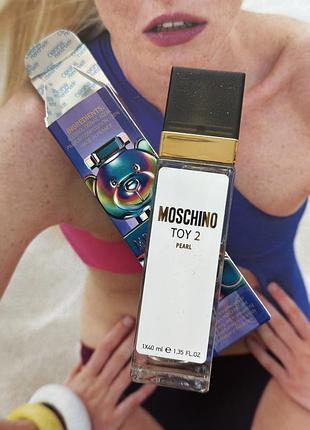 Toy 2 pearl от moschino