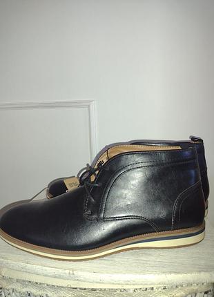 Ботинки черные