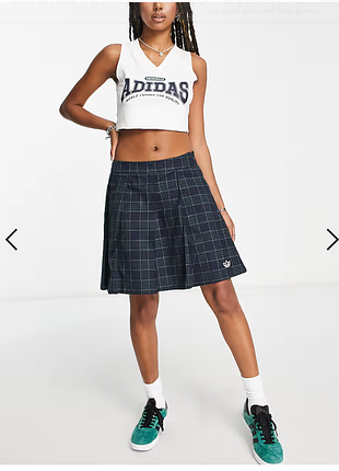 Тенісна спідниця adidas originals 'preppy varsity' в клітинку та зі складками