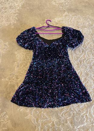 Платье в пайетки