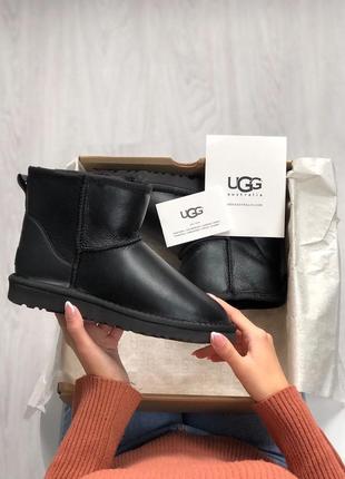 Ugg mini black leather угги мини кожа чёрные распродажа10 фото