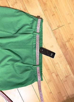 Легкие зеленые брюки 5