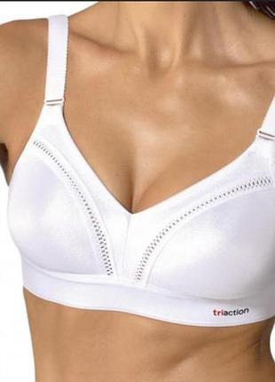 Бюстгальтер triumph triaction білизна