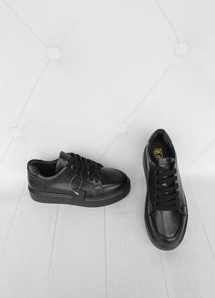 Черные кожаные кеды, кроссовки 40 размера