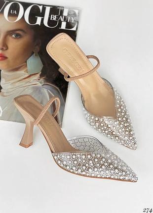Женские изысканные туфельки