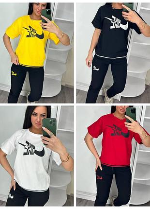Яскравий спортивний костюм найк