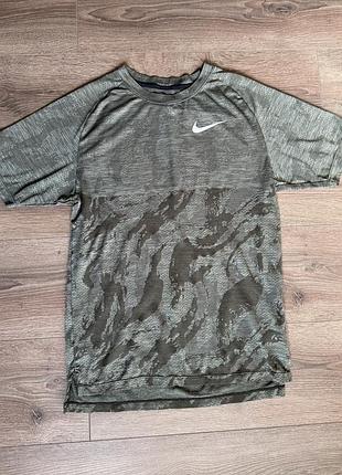 Термофутболка для бігу nike dri-fit military style розмір s