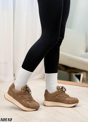 Натуральные замшевые коричневые кроссовки с текстильными вставками7 фото